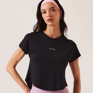 Breatheable Cropped Back-slit Top – Jet Black